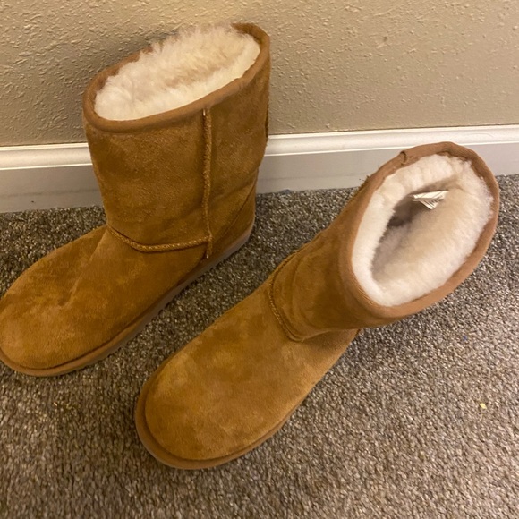 Koolaburra BY UGG Boots - Picture 3 of 4